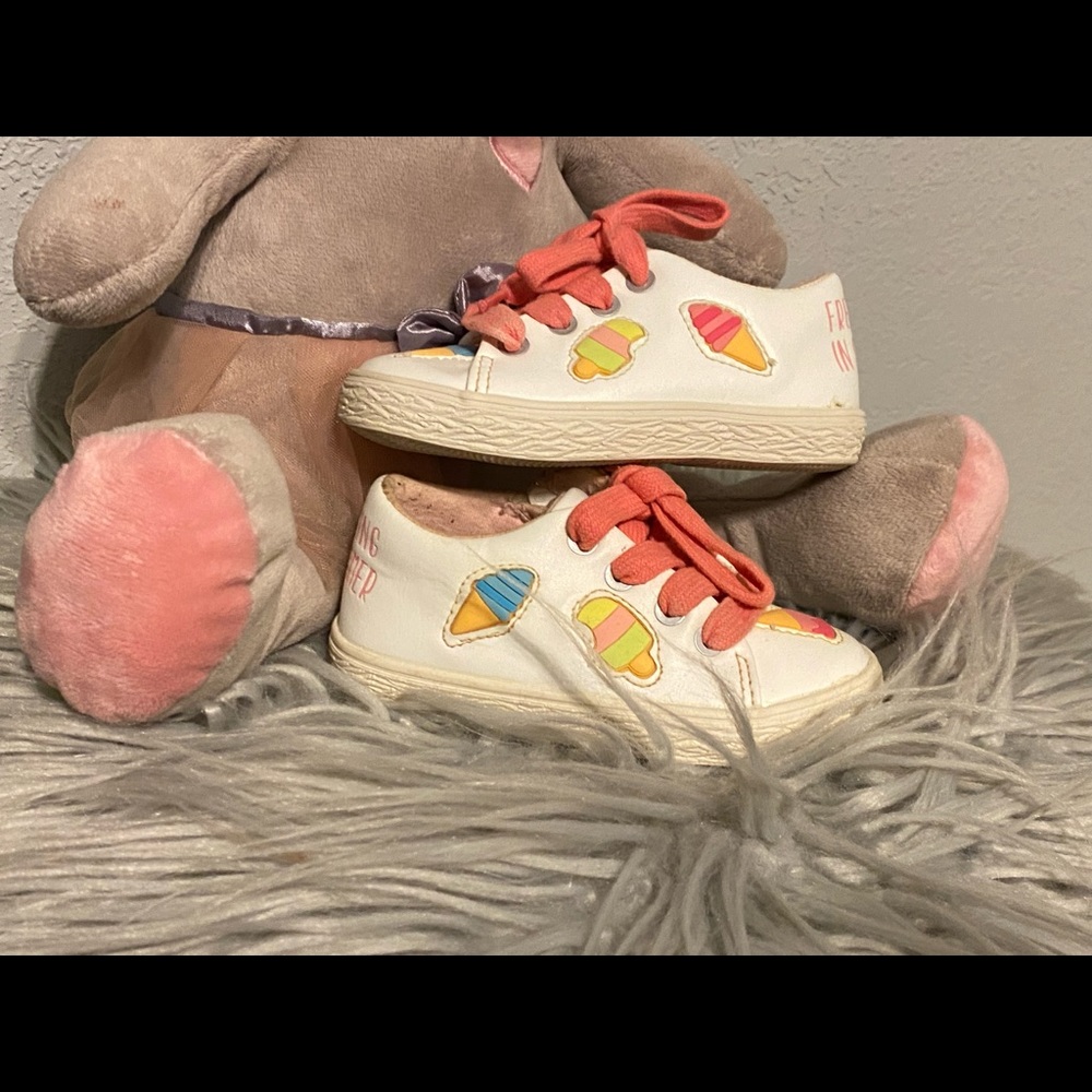 Zara toddler shoes size 21